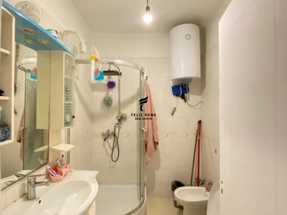 Tirane, jepet me qera apartament 2+1+Ballkon Kati 3, 95 m² 500 € (ASTIR)