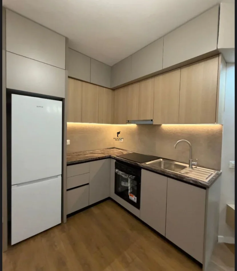 Tirane, jepet me qera apartament 2+1 Kati 3, 77 m² 600 € (YZBERISHT)