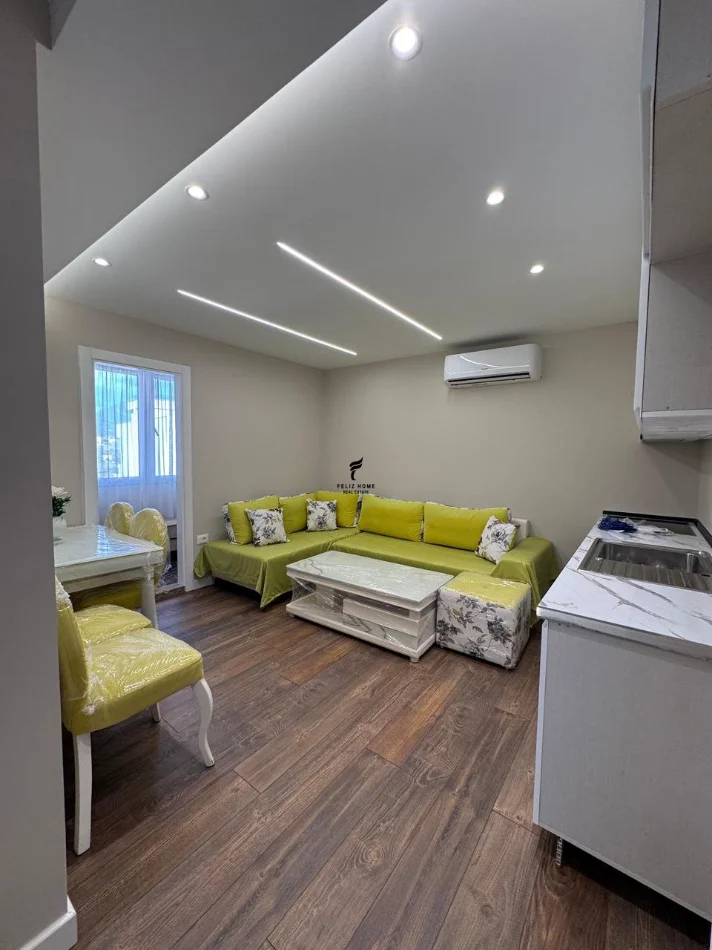Tirane, jepet me qera apartament 2+1 Kati 1, 80 m² 600 € (SAUK)
