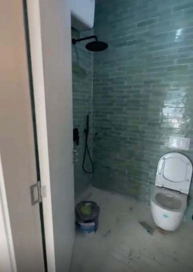 Tirane, jepet me qera zyre Kati 10, 125 m² 800 € (RRUGA E DIBRES)