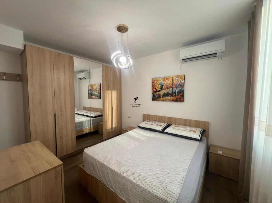Tirane, jepet me qera garsonier 1+1 Kati 8, 35 m² 600 € (BLLOK)