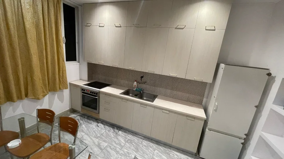 Tirane, jepet me qera apartament 2+1 Kati 1, 70 m² 500 € (RRUGA E DIBRES)