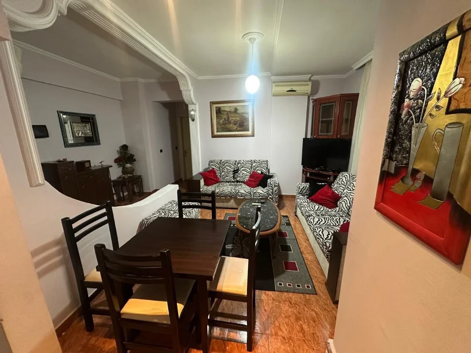 Tirane, jepet me qera apartament 2+1 Kati 11, 80 m² 550 € (LAPRAKE)