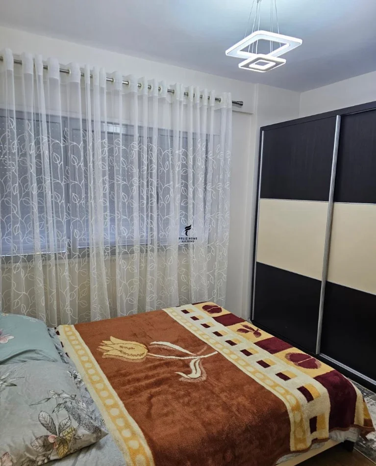 Tirane, jepet me qera apartament 2+1 Kati 1, 76 m² 550 € (5 MAJI)