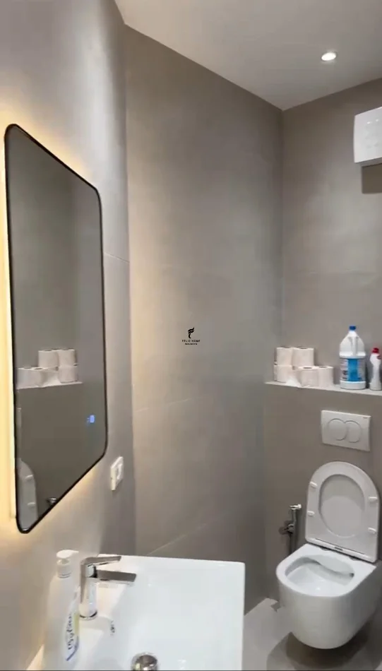 Tirane, jepet me qera zyre Kati 1, 135 m² 1.500 € (PAZARI I RI)