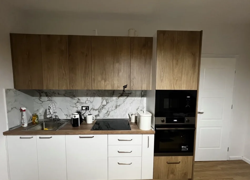 Tirane, jepet me qera apartament 1+1 Kati 2, 65 m² 600 € (SHKOLLA E BALETIT)