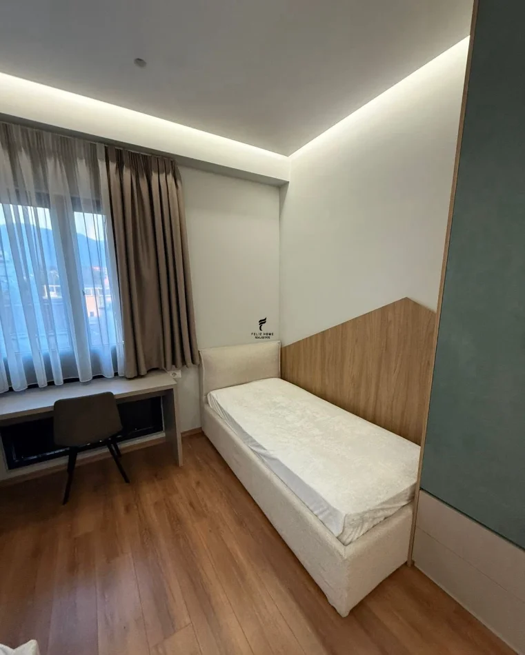 Tirane, jepet me qera apartament 2+1 Kati 2, 113 m² 700 € (RRUGA E DIBRES)