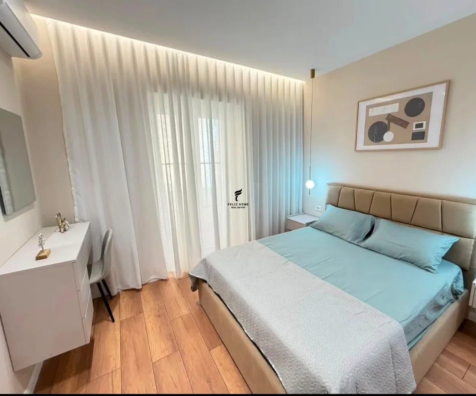 Tirane, shitet apartament 1+1 Kati 4, 60 m² 163.000 € (PAZARI I RI)