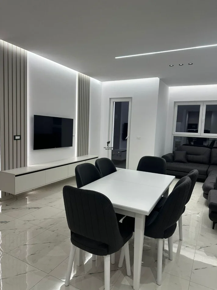 Tirane, jepet me qera apartament 2+1 Kati 6, 80 m² 750 € (LAPRAKE)