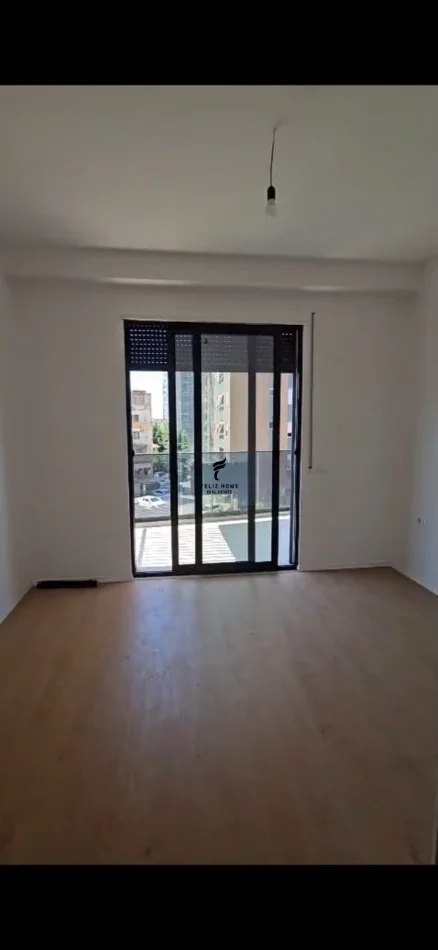 Tirane, jepet me qera zyre Kati 2, 110 m² 650 € (DON BOSKO)