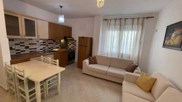 Tirane, jepet me qera apartament 1+1 Kati 5, 50 m² 30.000  (Rruga "Idriz Dollaku")