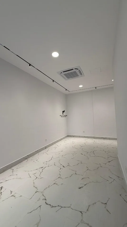 Tirane, jepet me qera dyqan Kati 0, 34 m² 800 € (MINE PEZA)