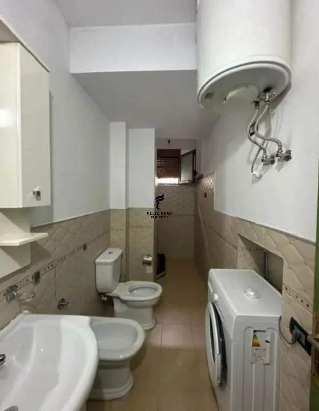 Tirane, jepet me qera apartament 1+1 Kati 1, 64 m² 450 € (VASIL SHANTO)