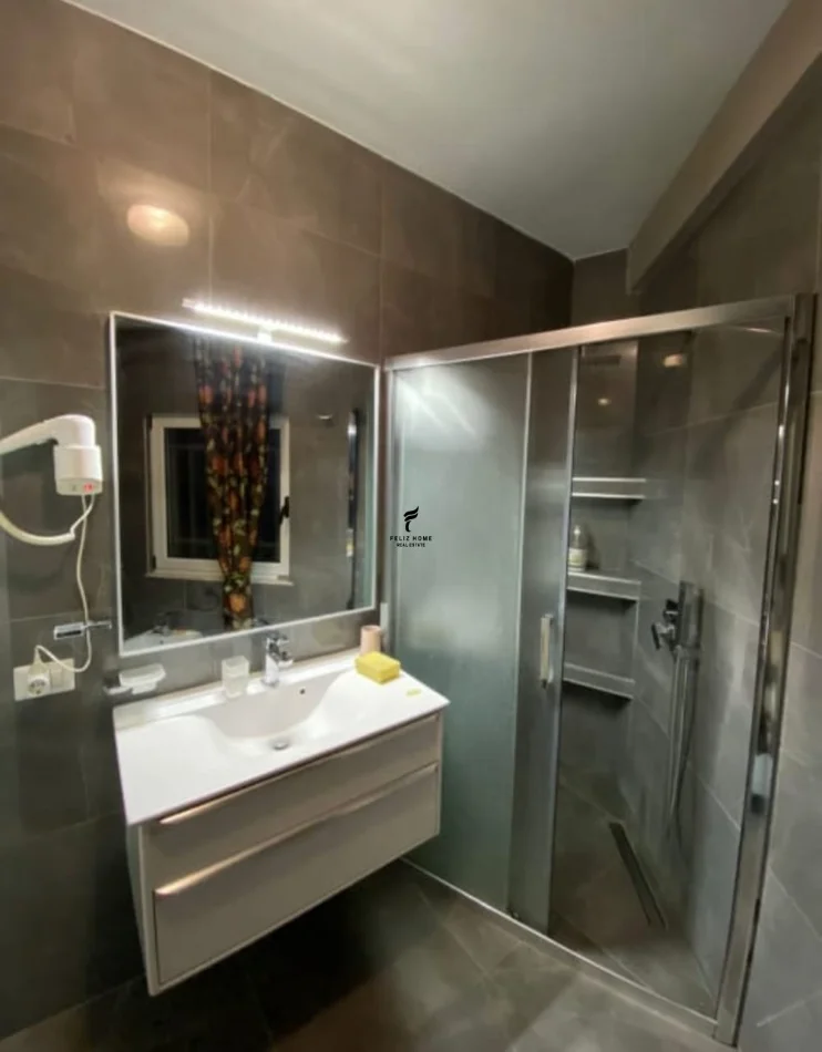 Tirane, jepet me qera apartament 2+1 Kati 5, 80 m² 700 € (VASIL SHANTO)