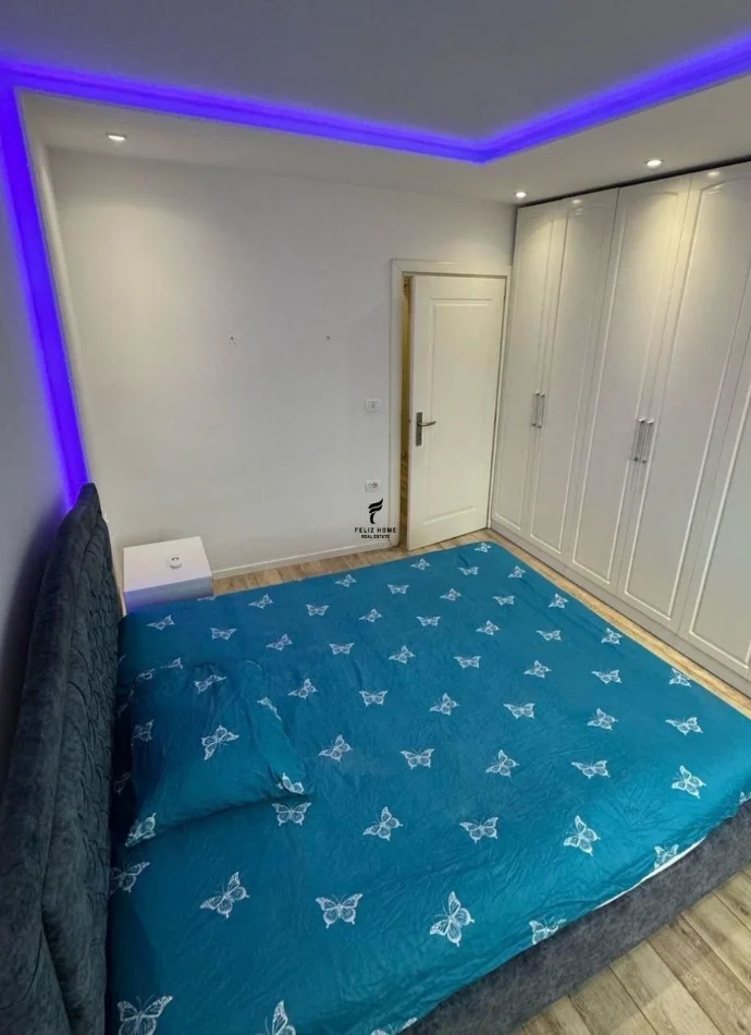 Tirane, jepet me qera apartament 1+1 Kati 4, 65 m² 600 € (21 DHJETORI)