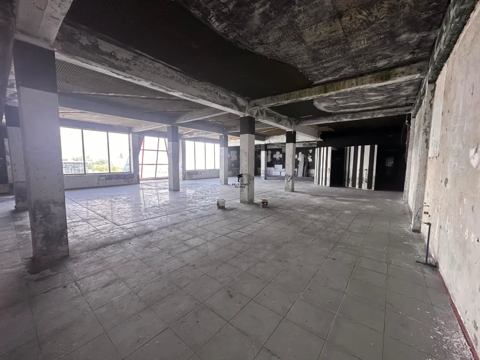 Tirane, jepet me qera ambjent biznesi Kati 3, 400 m² 1.200 € (AUTOSTRADA TIRANE-DURRES)