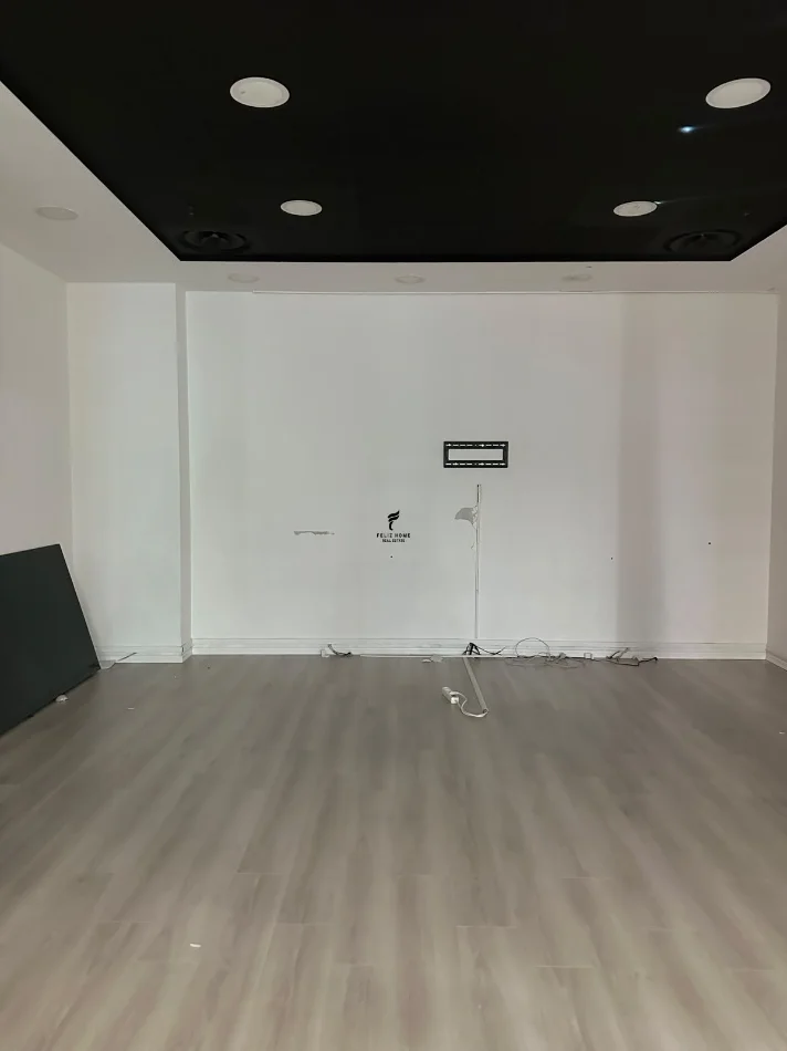 Tirane, jepet me qera zyre Kati 2, 50 m² 800 € (RRUGA E ELBASANIT)