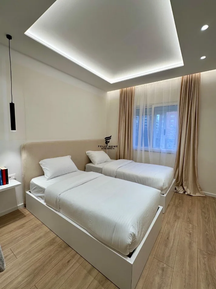 Tirane, jepet me qera apartament 2+1 Kati 2, 7 m² 700 € (BULEVARDI BAJRAM CURRI)