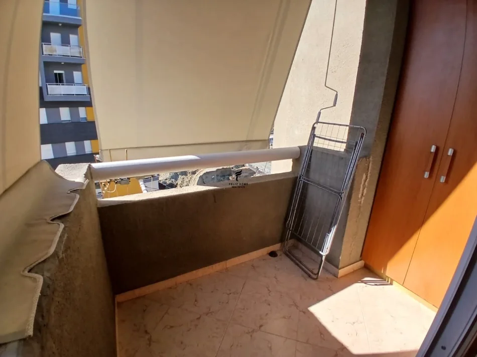 Tirane, jepet me qera apartament 2+1 Kati 9, 92 m² 850 € (RRUGA E KOSOVAREVE)