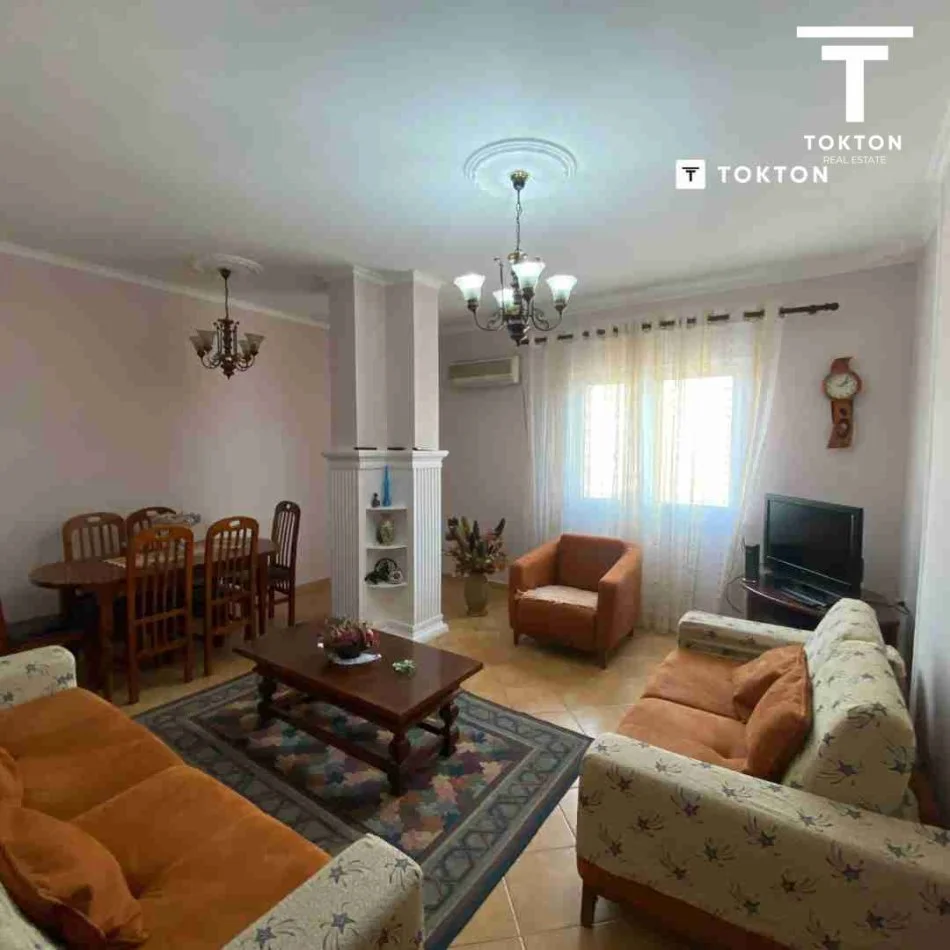 Tirane, jepet me qera apartament 2+1+Ballkon Kati 6, 95 m² 600 € (Qender Tirane)