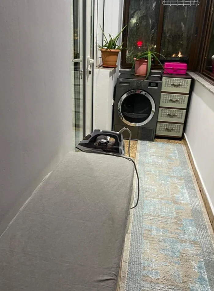 Tirane, jepet me qera apartament 1+1 Kati 3, 75 m² 500 € (VASIL SHANTO)