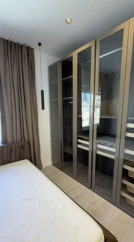 Tirane, jepet me qera apartament 1+1 Kati 4, 44 m² 800 € (BLLOKU)