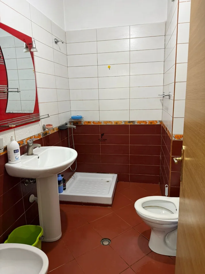 Tirane, jepet me qera apartament 1+1 Kati 5, 60 m² 420 € (ASTIR)