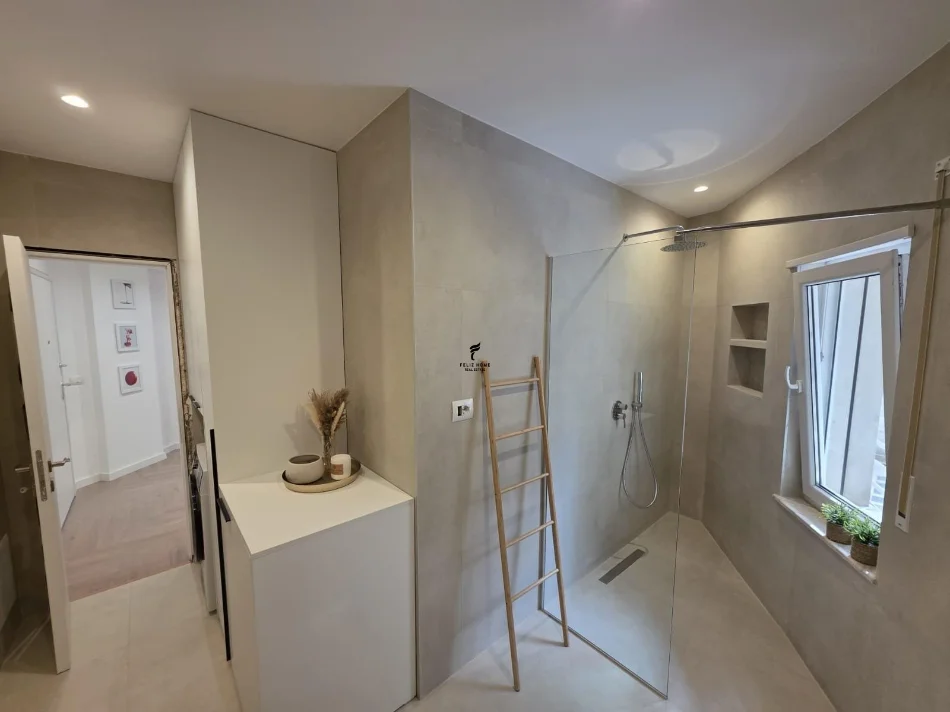 Tirane, jepet me qera apartament 1+1 Kati 1, 75 m² 800 € (KODRA E DIELLIT)