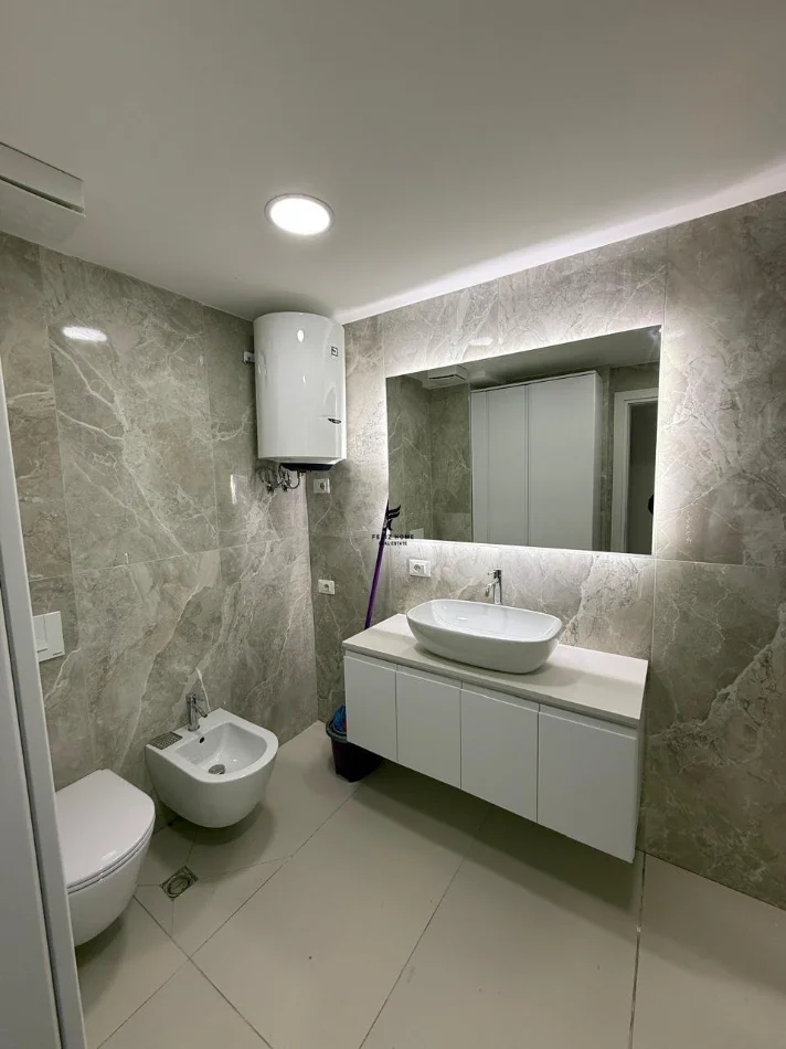 Tirane, shitet apartament 3+1 Kati 1, 218 m² 330.000 € (KODRA E DIELLIT 2)