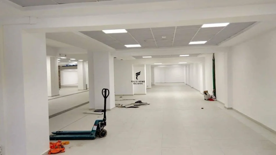 Tirane, jepet me qera ambjent biznesi Kati -1, 750 m² 2.000 € (KOMBINAT)