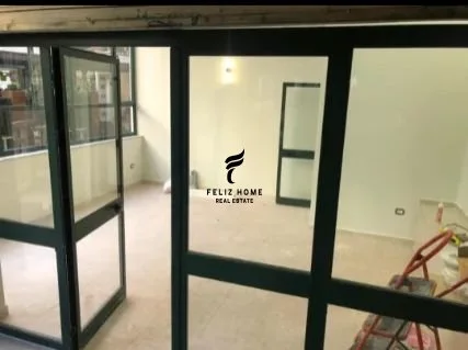 Tirane, jepet me qera zyre Kati 0, 40 m² 500 € (MYSLYM SHYRI)