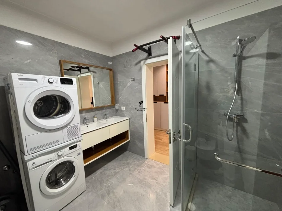 Tirane, jepet me qera garsonier 1+1 Kati 9, 50 m² 45.000 € (QYTET STUDENTI)