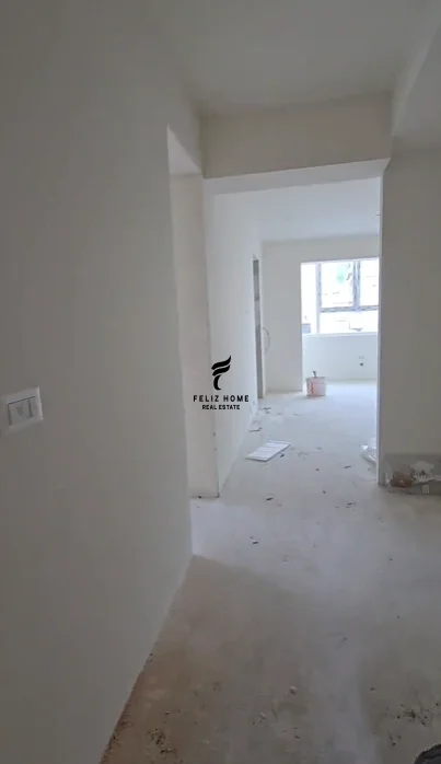 Tirane, jepet me qera apartament 2+1 Kati 3, 65 m² 700 € (21 DHJETORI)