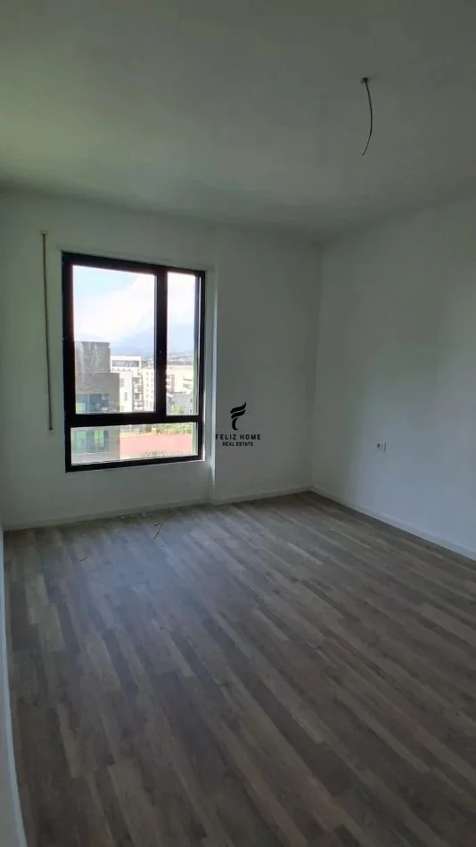 Tirane, jepet me qera apartament 2+1 Kati 5, 99 m² 500 € (5 MAJI)