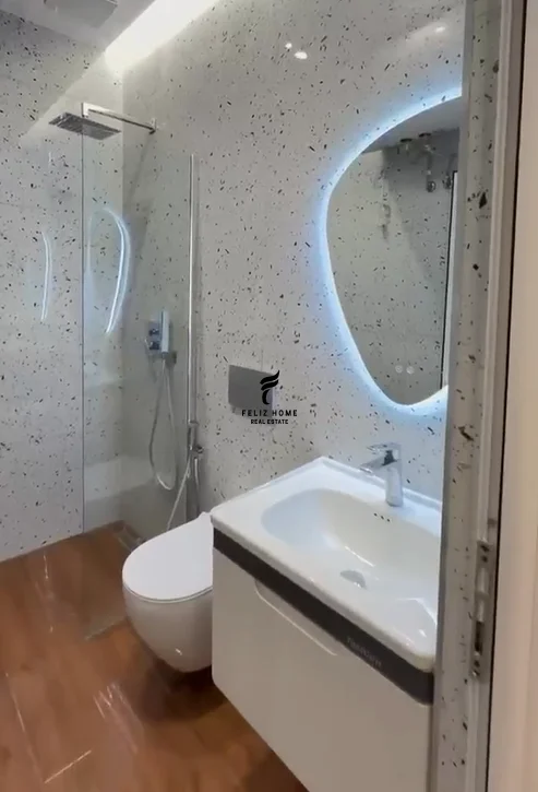 Tirane, shitet apartament 1+1 Kati 4, 60 m² 163.000 € (PAZARI I RI)