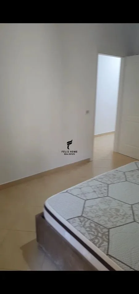 Tirane, jepet me qera apartament 1+1 Kati 4, 65 m² 500 € (KODRA E DIELLIT)