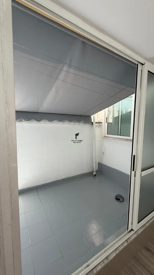 Tirane, jepet me qera zyre Kati 3, 130 m² 800 € (ISH EKSPOZITA)