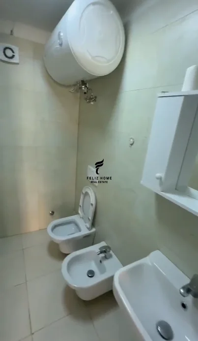 Tirane, jepet me qera apartament 1+1 Kati 1, 60 m² 430 € (RRUGA E DIBRES)