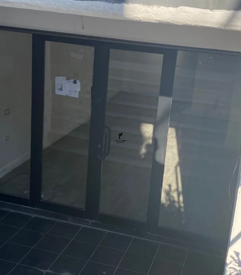 Tirane, jepet me qera dyqan Kati -1, 37 m² 400 € (LAPRAKE)