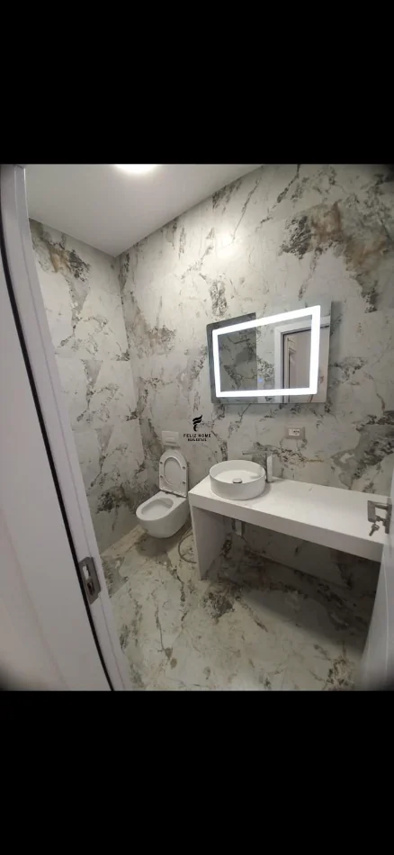 Tirane, jepet me qera apartament 2+1 Kati 2, 80 m² 55.000 € (FRESKU)