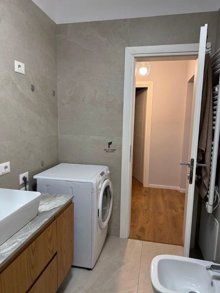 Tirane, jepet me qera apartament 2+1 Kati 6, 70 m² 520 € (5 MAJI)