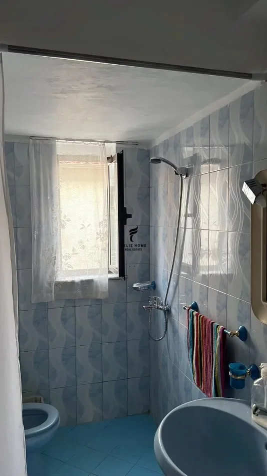 Tirane, jepet me qera apartament 2+1 Kati 2, 70 m² 600 € (XHAMIA E TABAKEVE)