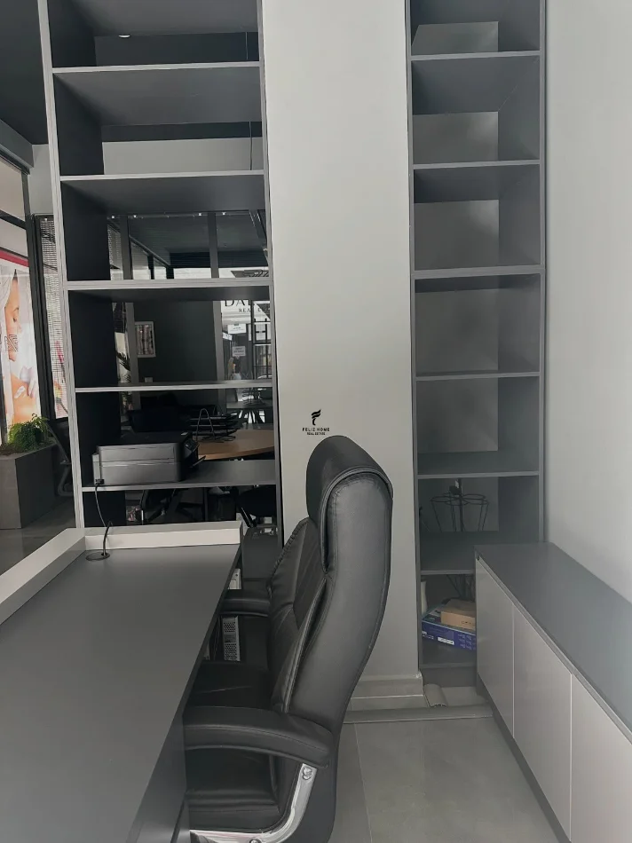 Tirane, jepet me qera zyre Kati 0, 40 m² 1.400 € (MINE PEZA)