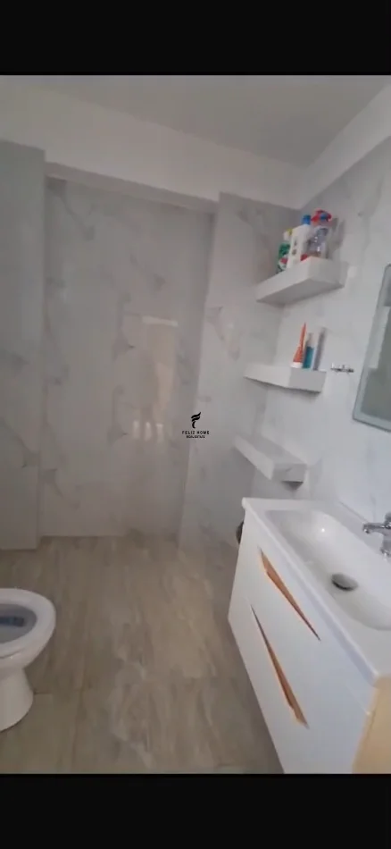 Tirane, jepet me qera apartament 2+1 Kati 2, 76 m² 850 € (BLLOK)