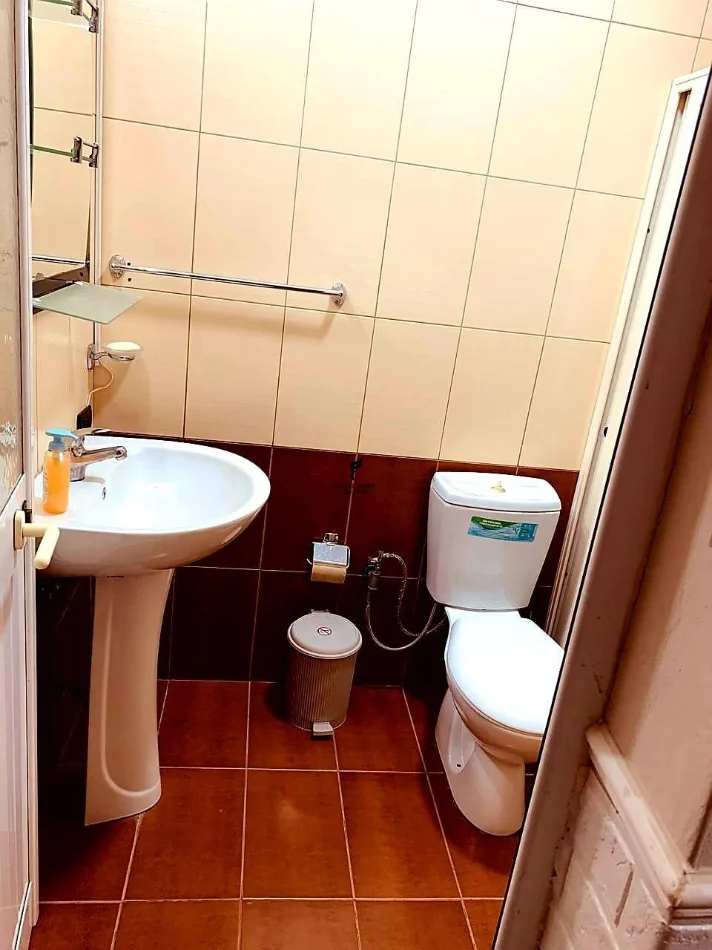 Tirane, jepet me qera apartament 1+1 Kati 4, 73 m² 600 € (RRUGA E KAVAJES)