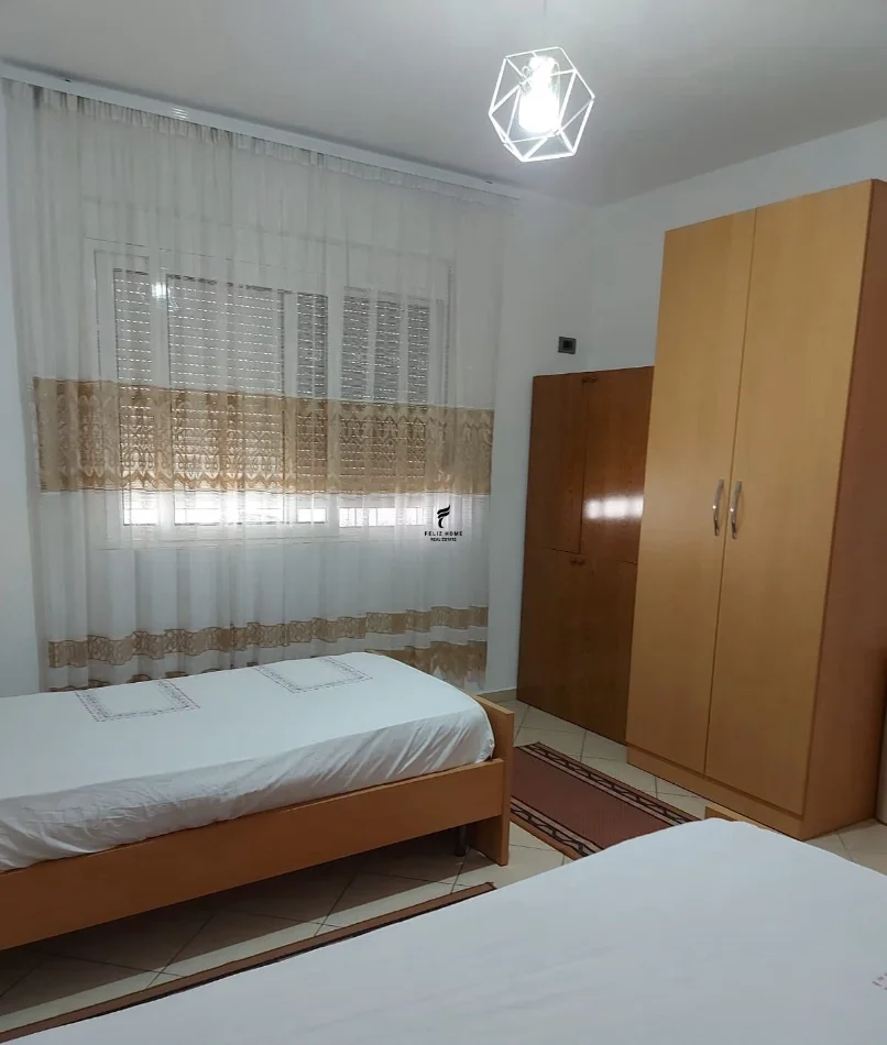 Tirane, jepet me qera apartament 1+1 Kati 1, 100 m² 500 € (STACIONI TRENIT)