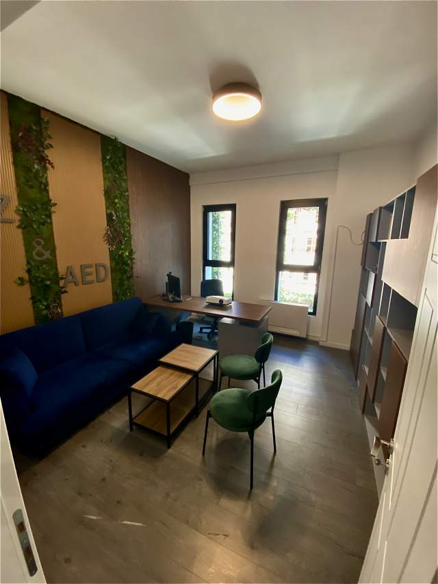 Tirane, jepet me qera zyre Kati 4, 131 m² 750 Euro