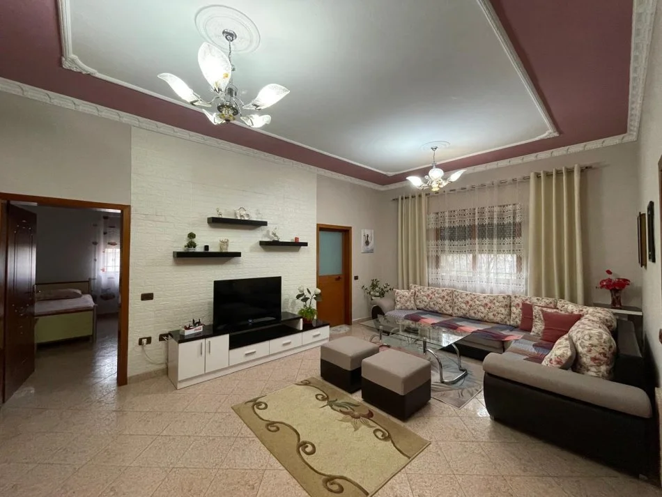 Durres, shitet shtepi 3+1 , 138 m² 218.000 € (+ Truall, ne zonen e Plazhit)