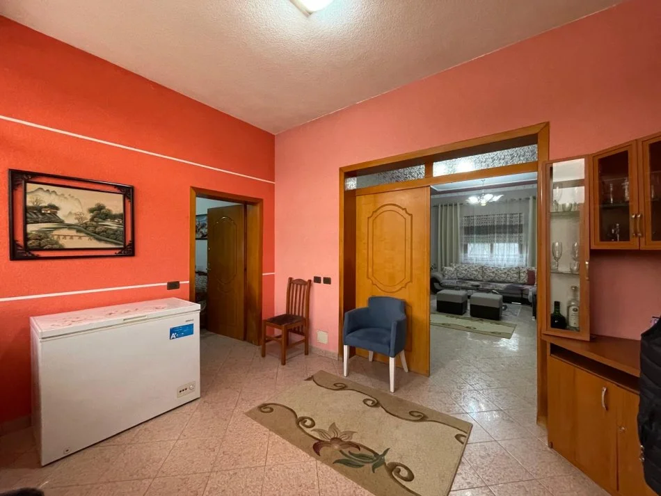 Durres, shitet shtepi 3+1 , 138 m² 218.000 € (+ Truall, ne zonen e Plazhit)