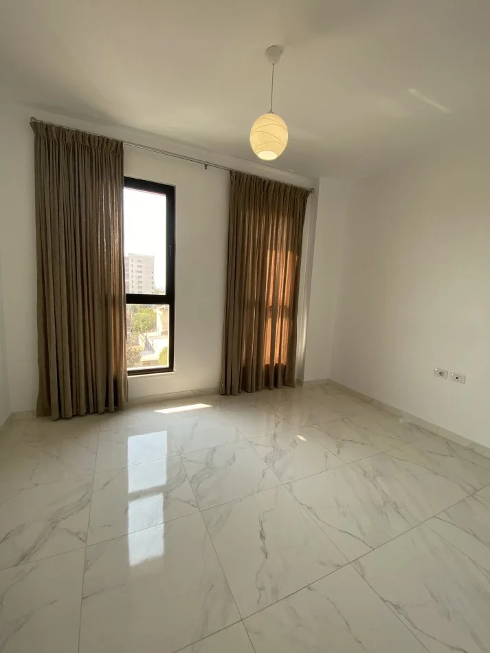 Tirane, jepet me qera apartament 2+1+2 Kati 2, 88 m² 500 € (Casa Italia, Tirana Entry 1)